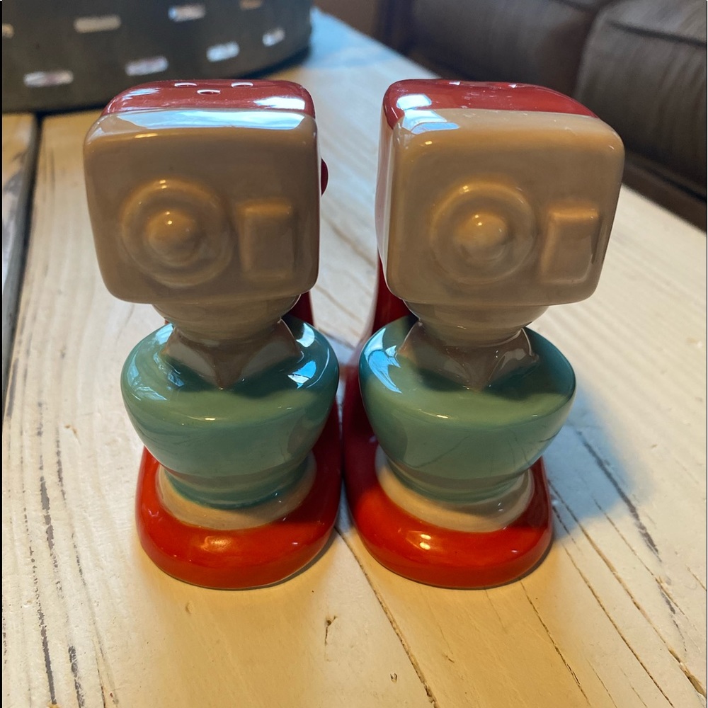 Cute Kitchen Mixer Salt & Pepper Shakers